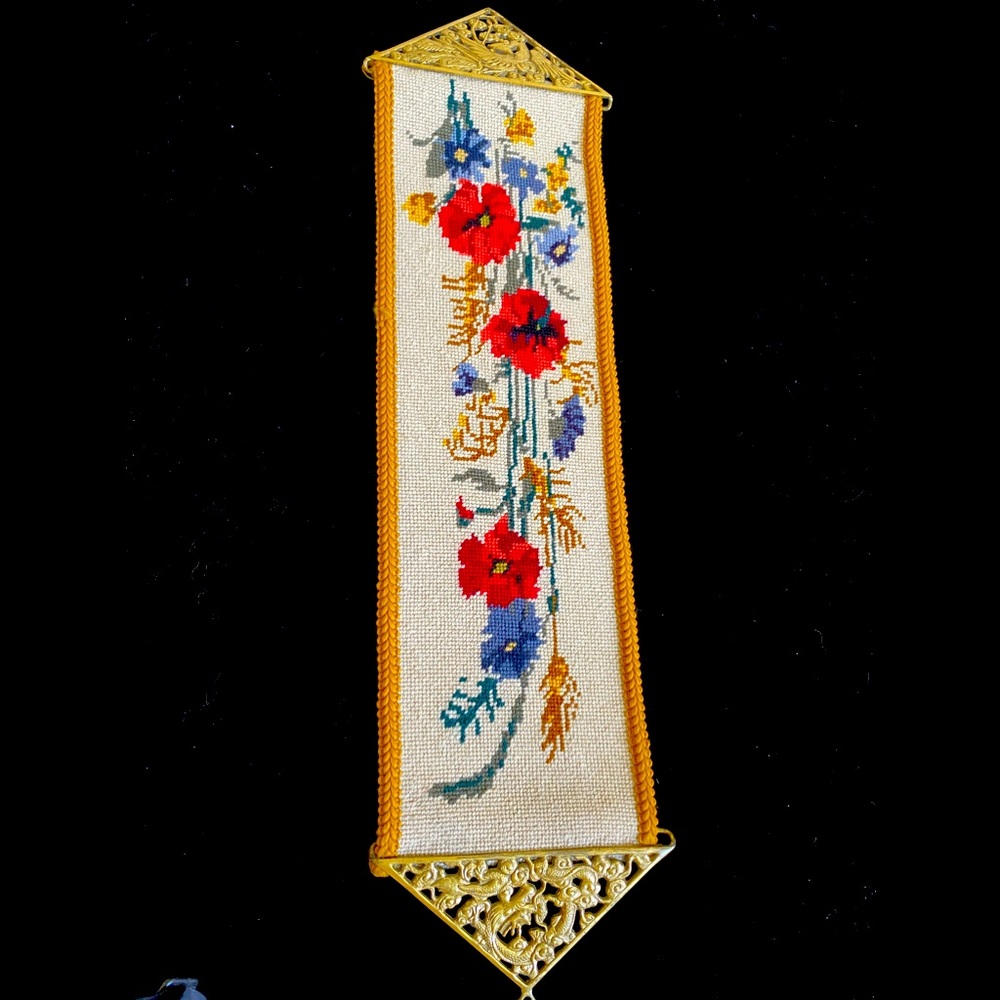 Handcrafted Red Poppy Floral Tapestry Wall Hanging